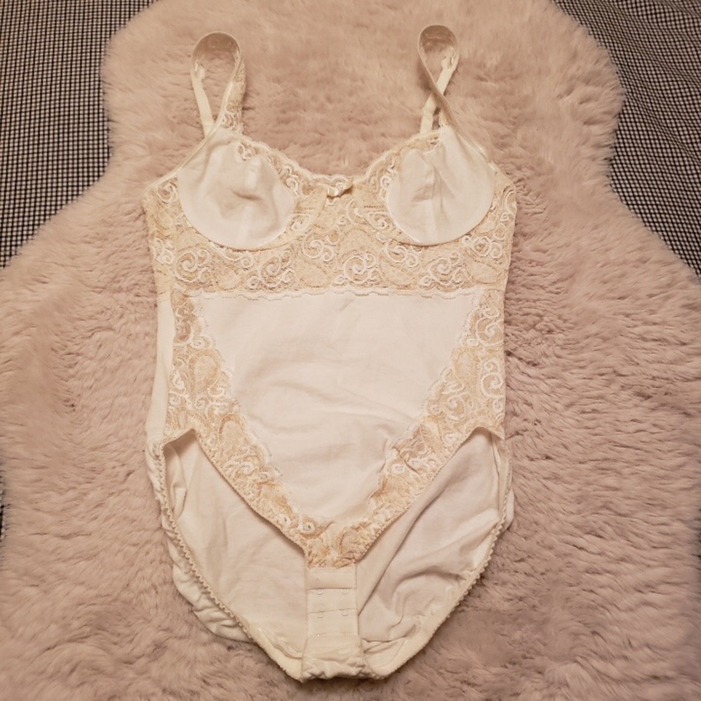 TRIUMPH Cotton w/Lace Bodysuit